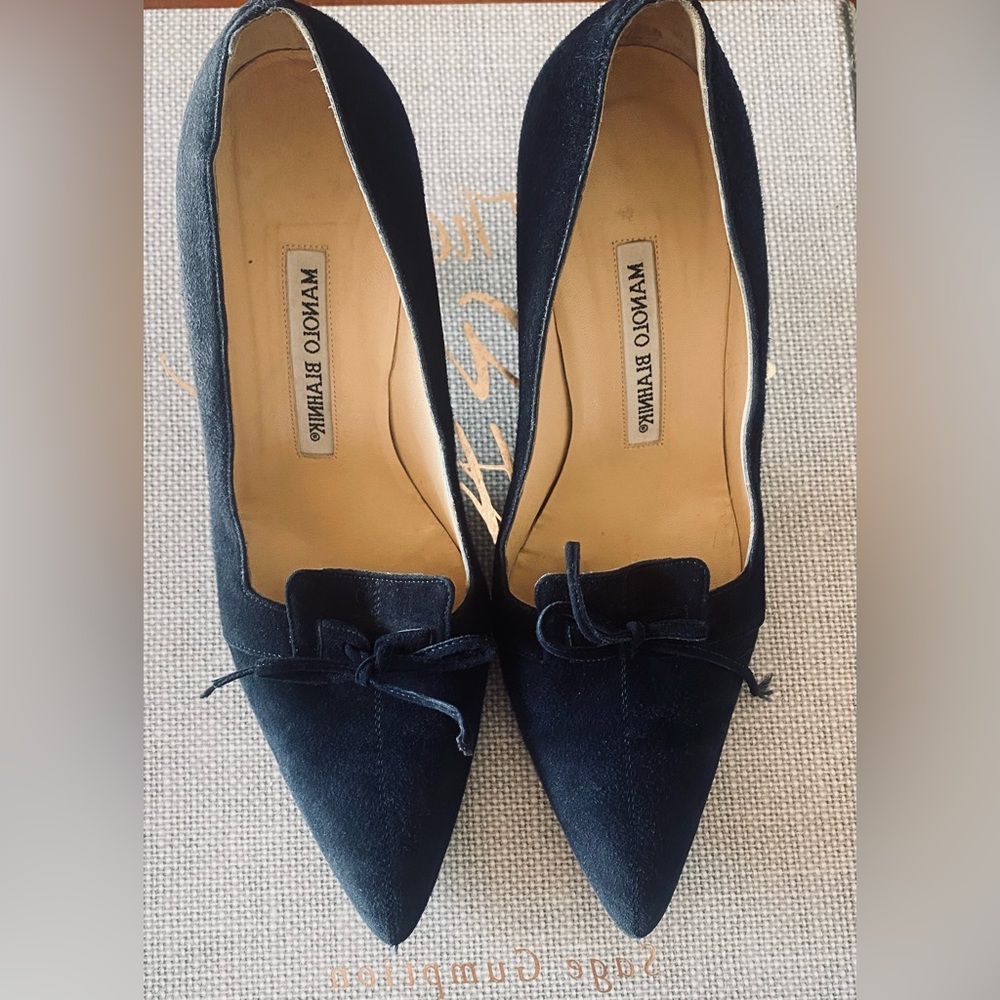 Manila Blahnik pumps
